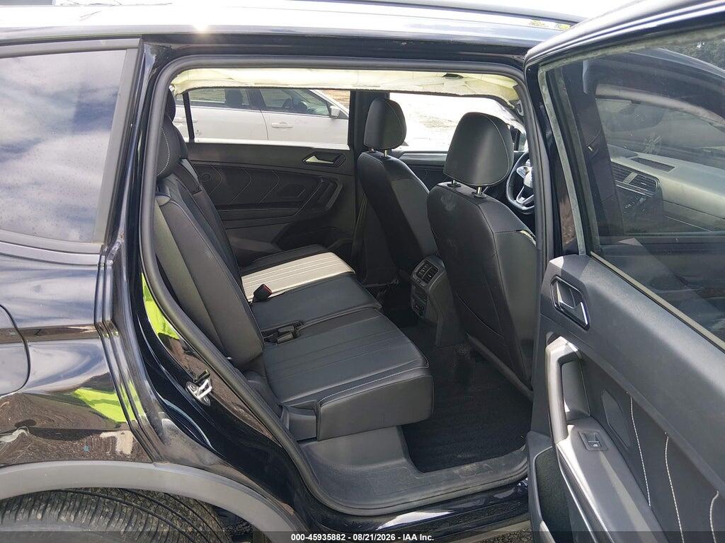 2023 VOLKSWAGEN TIGUAN 2.0T SE R-LINE BLACK — Фото 8 из 16