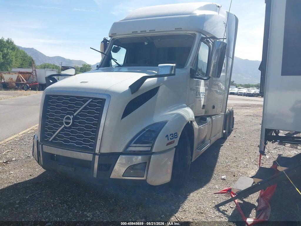 4V4NC9EH0PN336930 2023 VOLVO VNL photo no. 2