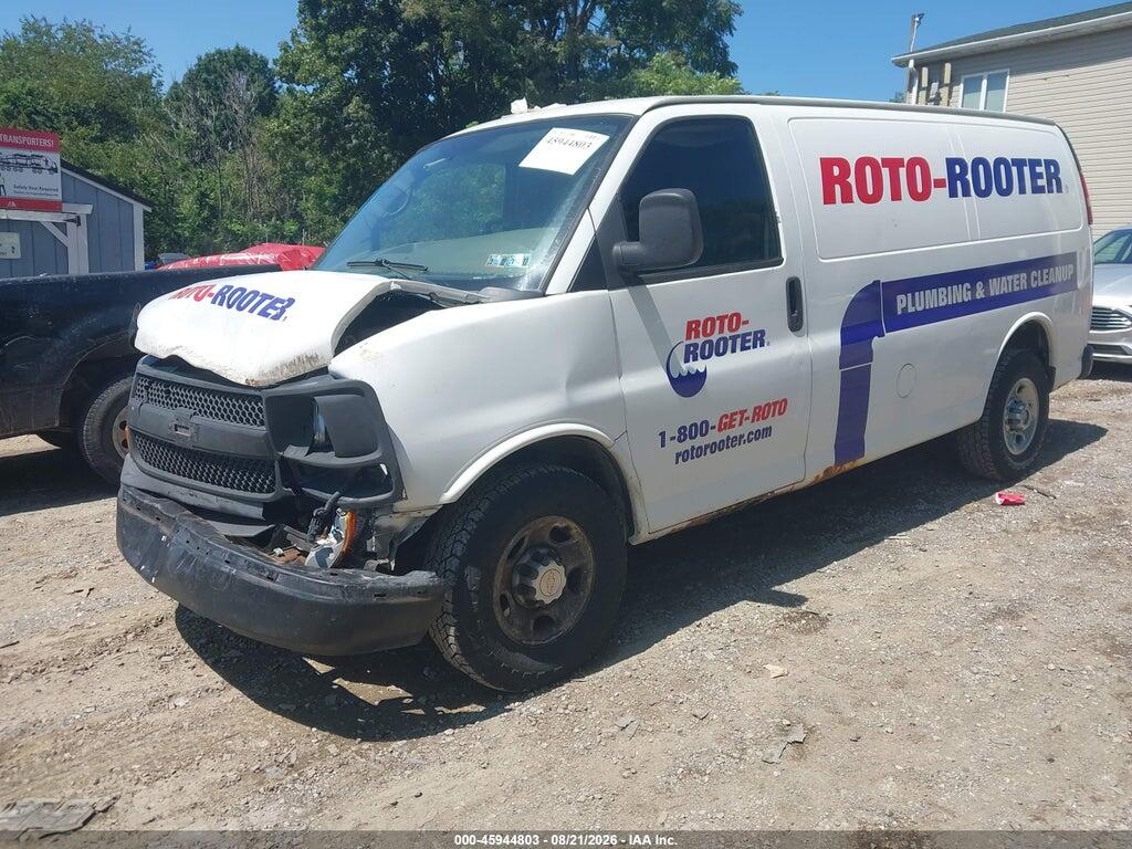 1GCWGFFA7B1131058 2011 CHEVROLET EXPRESS 2500 photo no. 2