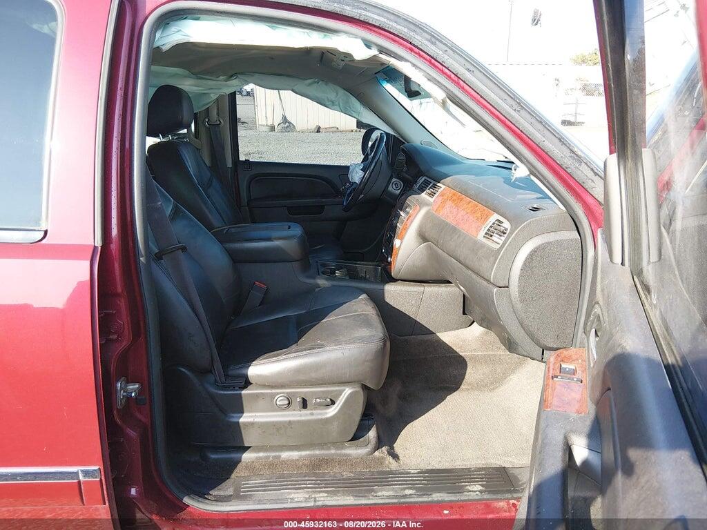 1GNSKBE02BR275012 2011 CHEVROLET TAHOE photo no. 5
