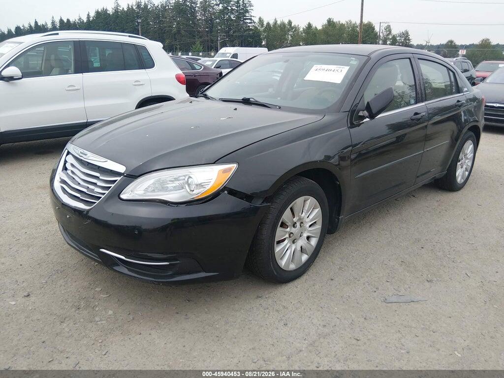 1C3BC4FB8BN553778 2011 CHRYSLER 200 photo no. 2