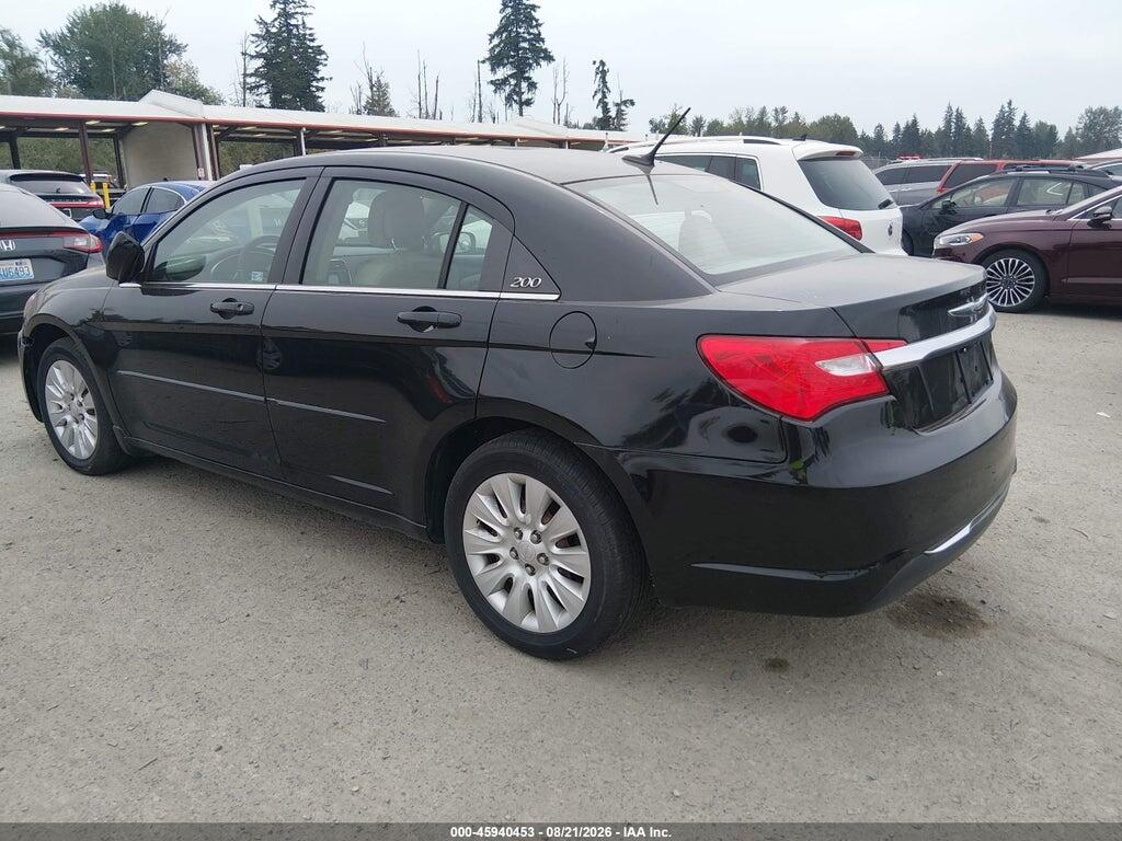 1C3BC4FB8BN553778 2011 CHRYSLER 200 photo no. 3