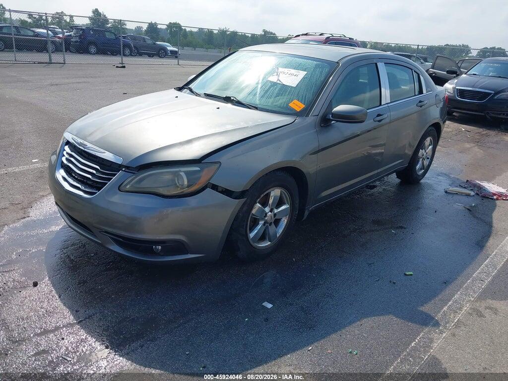 1C3BC8FG3BN615848 2011 CHRYSLER 200 photo no. 2