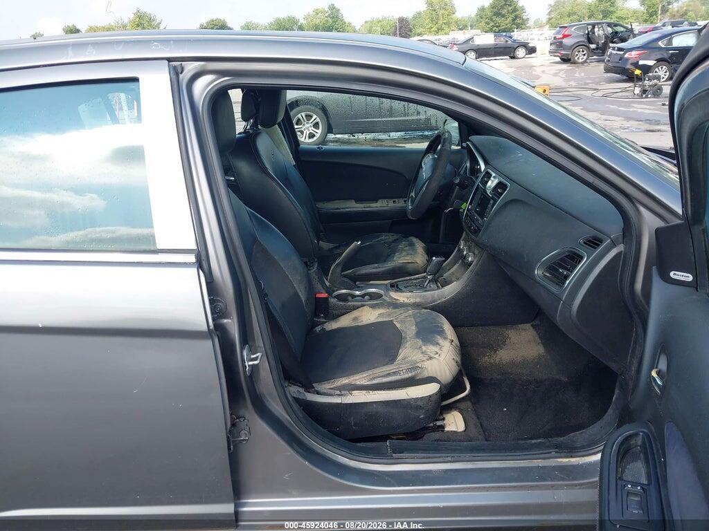 1C3BC8FG3BN615848 2011 CHRYSLER 200 photo no. 5