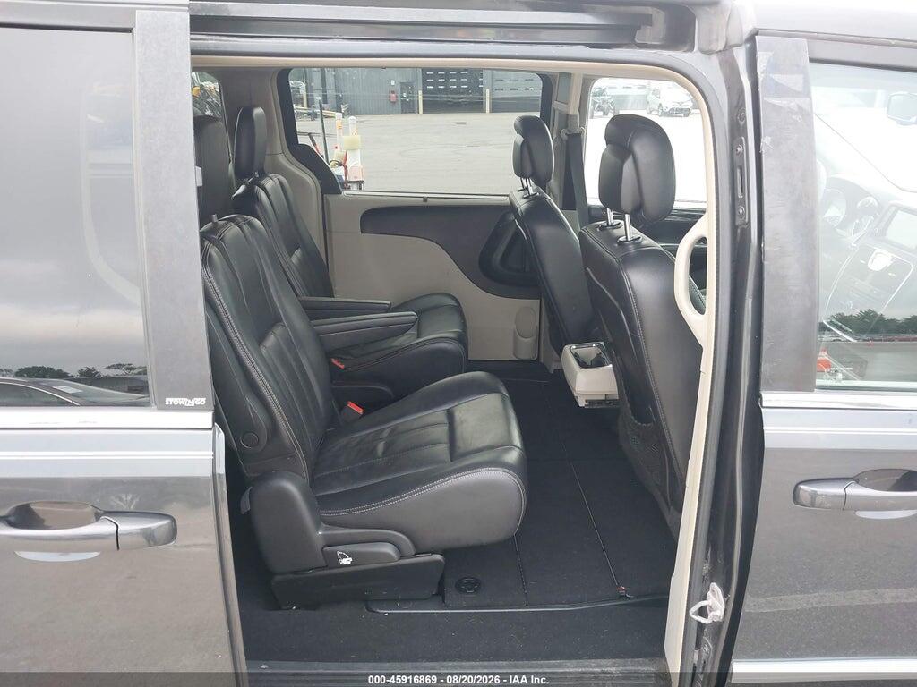 2A4RR8DG3BR703825 2011 CHRYSLER TOWN & COUNTRY photo no. 8