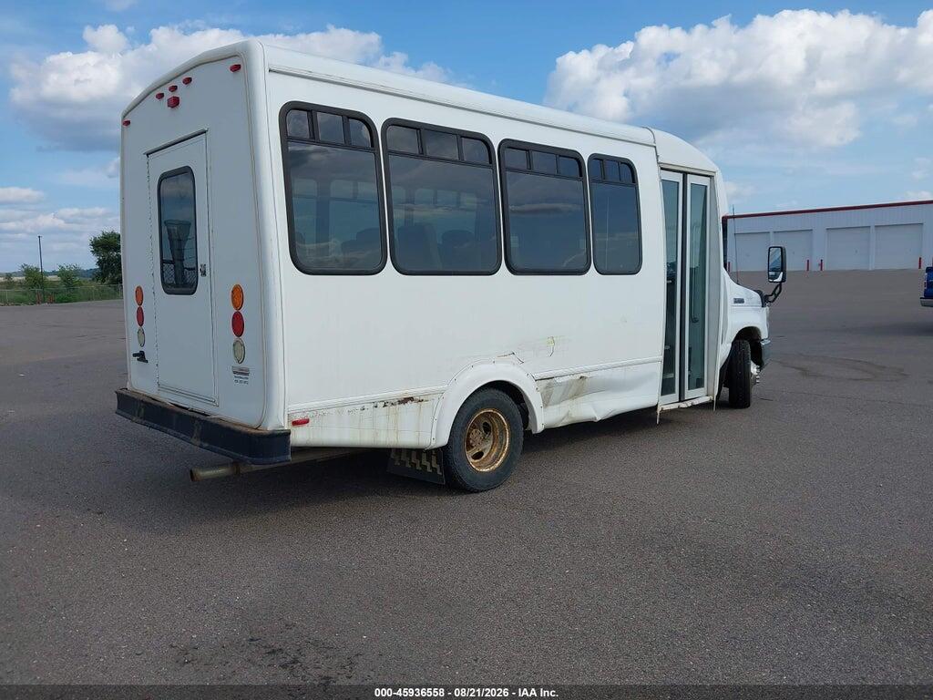 1FDEE3FS3BDA22809 2011 FORD E-350 CUTAWAY photo no. 4
