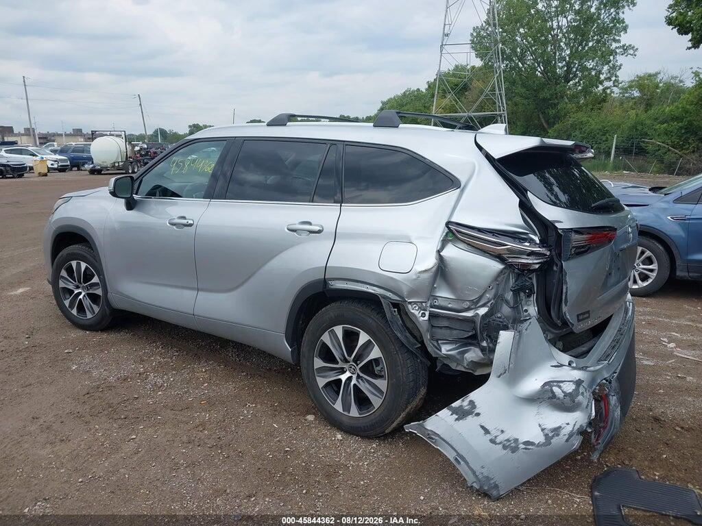 5TDGZRBH4NS228504 2022 TOYOTA HIGHLANDER photo no. 3