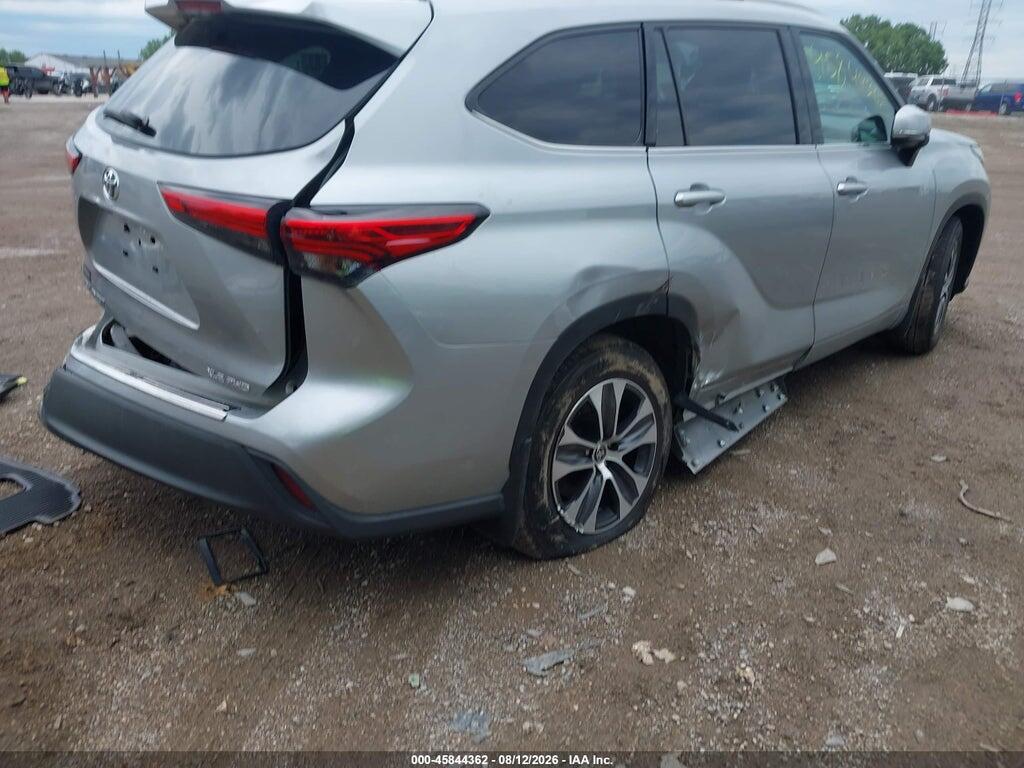 5TDGZRBH4NS228504 2022 TOYOTA HIGHLANDER photo no. 4