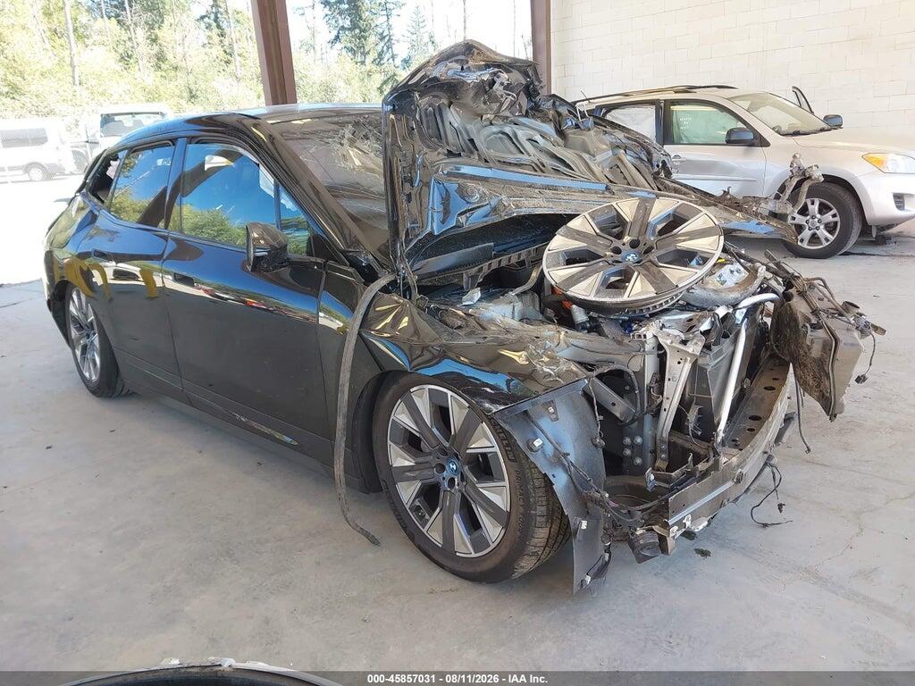 2025 BMW IX WB523CF00SCS44012