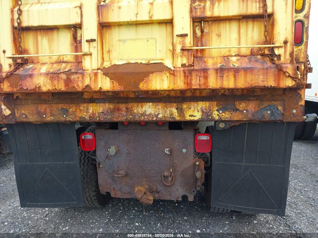 1FVDC3BS5BHAY4045 2011 FREIGHTLINER M2 photo no. 11
