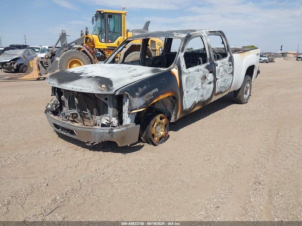 1GT121C89BF194002 2011 GMC SIERRA 2500HD photo no. 2