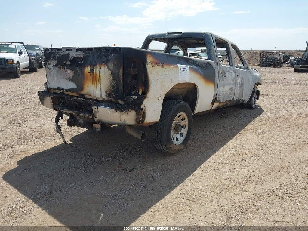 1GT121C89BF194002 2011 GMC SIERRA 2500HD photo no. 4