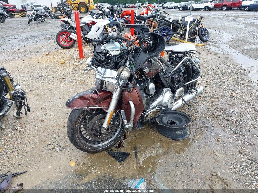 1HD1KEM17BB668091 2011 HARLEY-DAVIDSON FLHTK photo no. 2