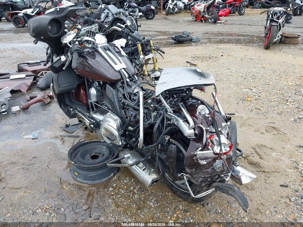 1HD1KEM17BB668091 2011 HARLEY-DAVIDSON FLHTK photo no. 3