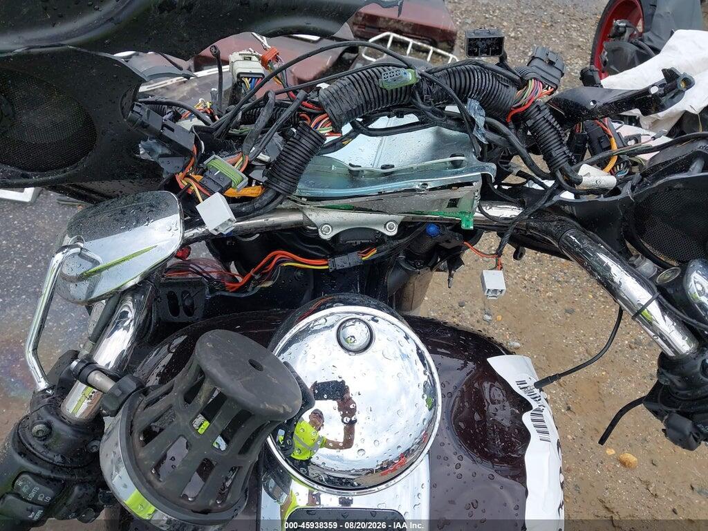 1HD1KEM17BB668091 2011 HARLEY-DAVIDSON FLHTK photo no. 7
