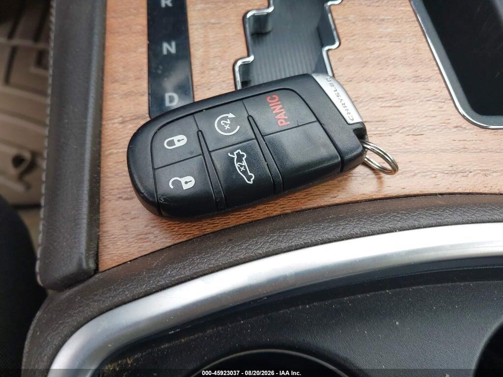 2C3CCAPT0CH238073 2012 CHRYSLER 300C photo no. 11
