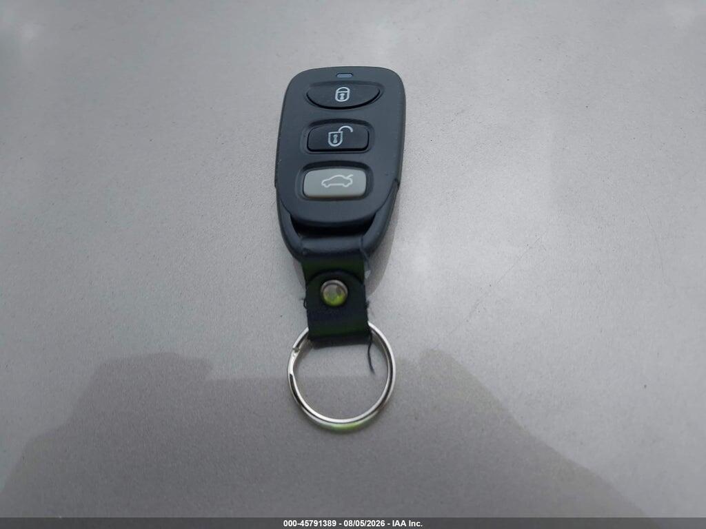 5NPDH4AEXBH008978 2011 HYUNDAI ELANTRA photo no. 11
