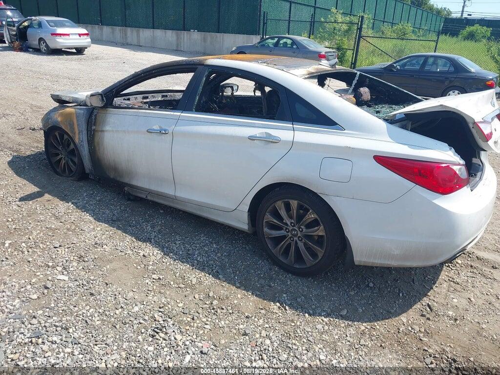 5NPEC4AC9BH180288 2011 HYUNDAI SONATA photo no. 3