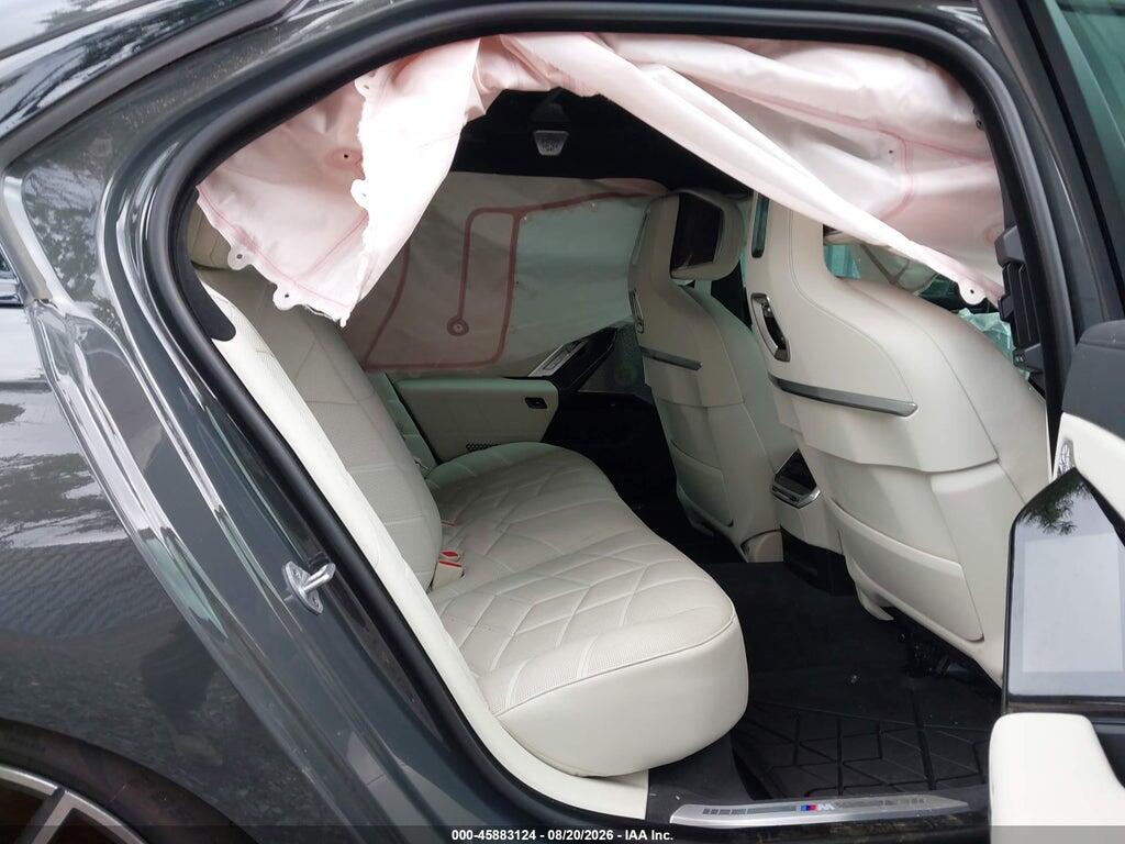 WBA33EJ08TCX59320 2026 BMW 760I photo no. 8