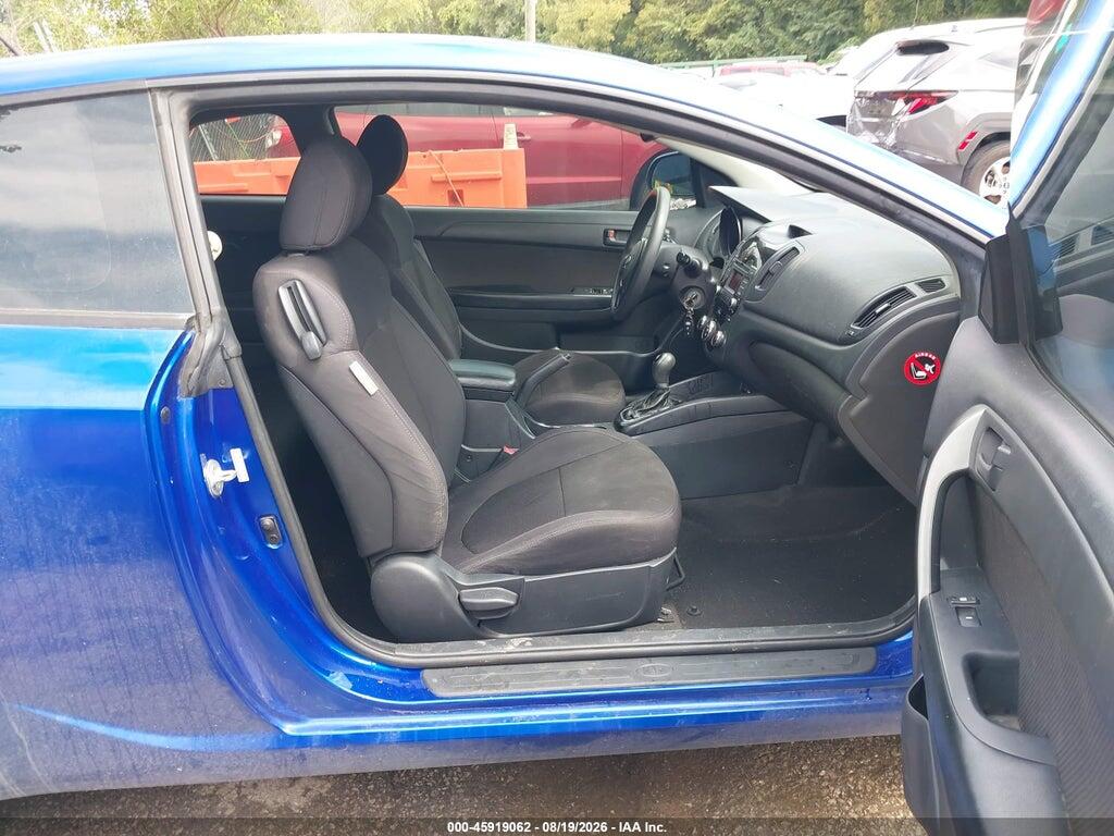 KNAFU6A29B5455370 2011 KIA FORTE KOUP photo no. 5