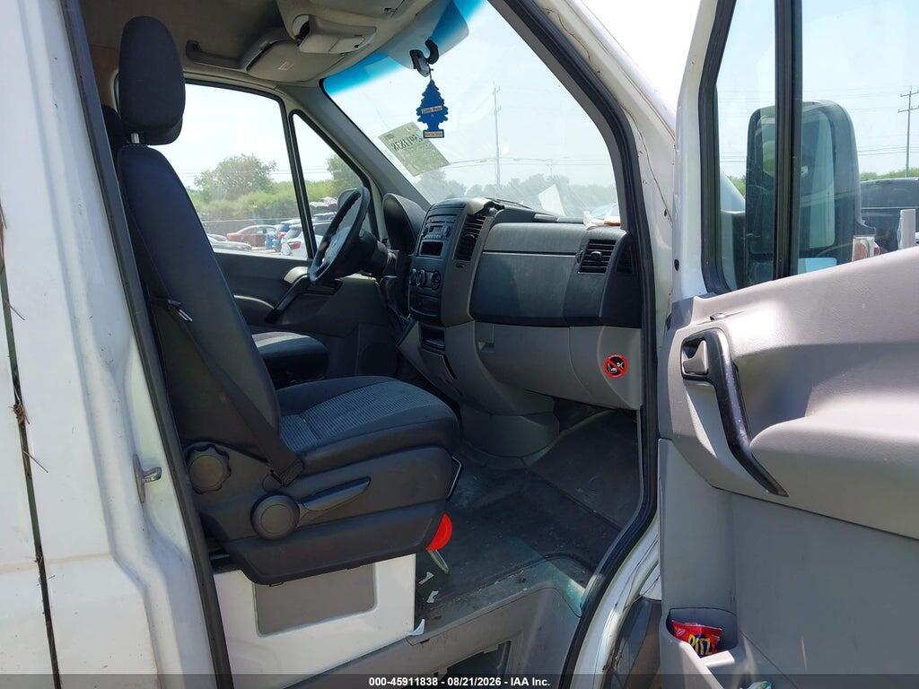 WDYPE8CC9C5656522 2012 FREIGHTLINER SPRINTER 2500 photo no. 5