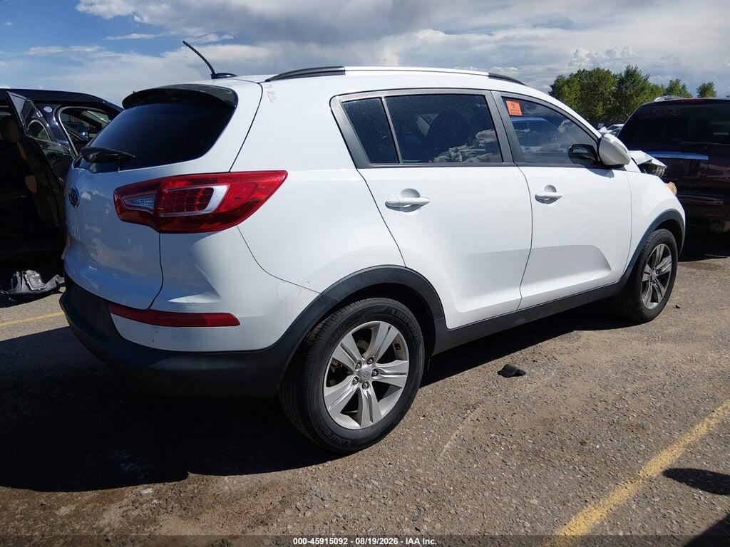 KNDPB3A24B7031742 2011 KIA SPORTAGE photo no. 4
