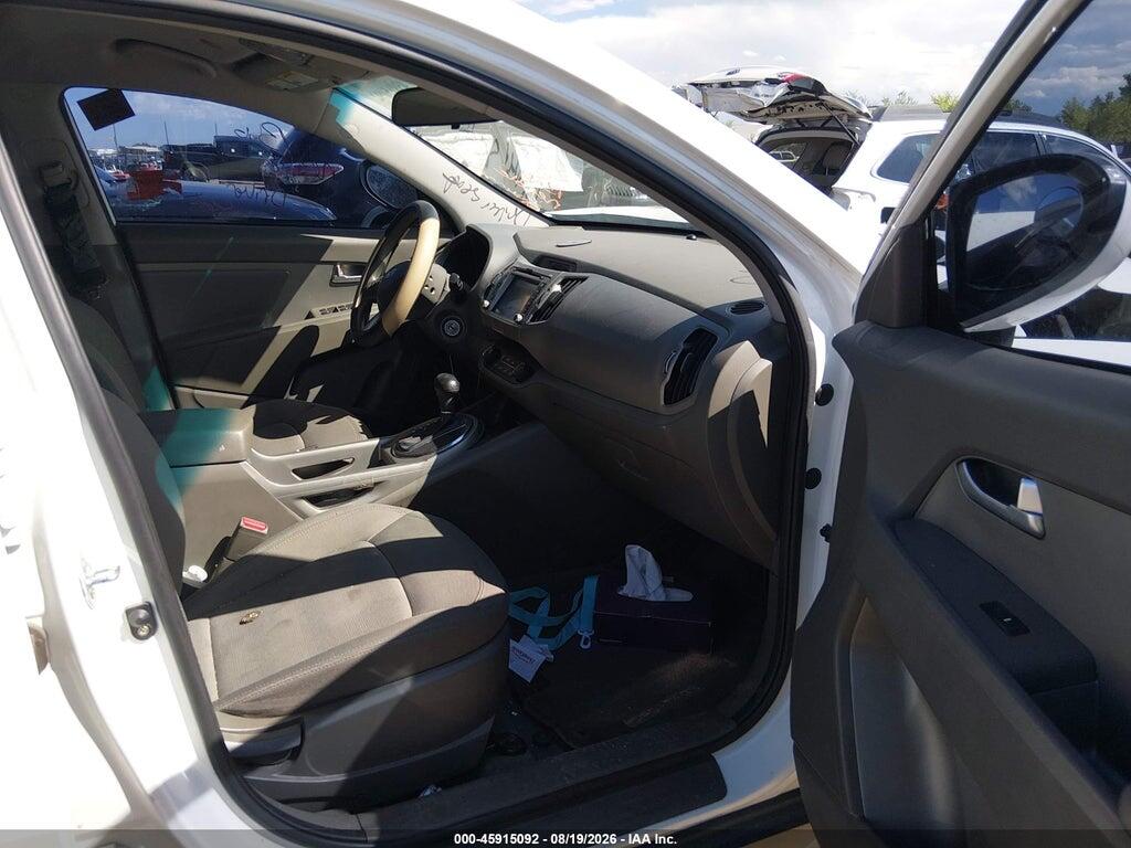 KNDPB3A24B7031742 2011 KIA SPORTAGE photo no. 5