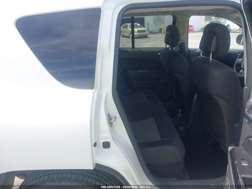 1C4NJCBA4CD557498 2012 JEEP COMPASS photo no. 8