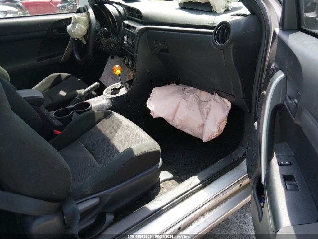 JTKJF5C70B3002317 2011 SCION TC photo no. 5