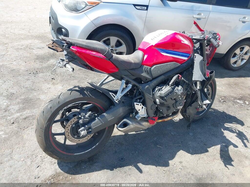 MLHRH1558T5201465 2026 HONDA CBR650 photo no. 11