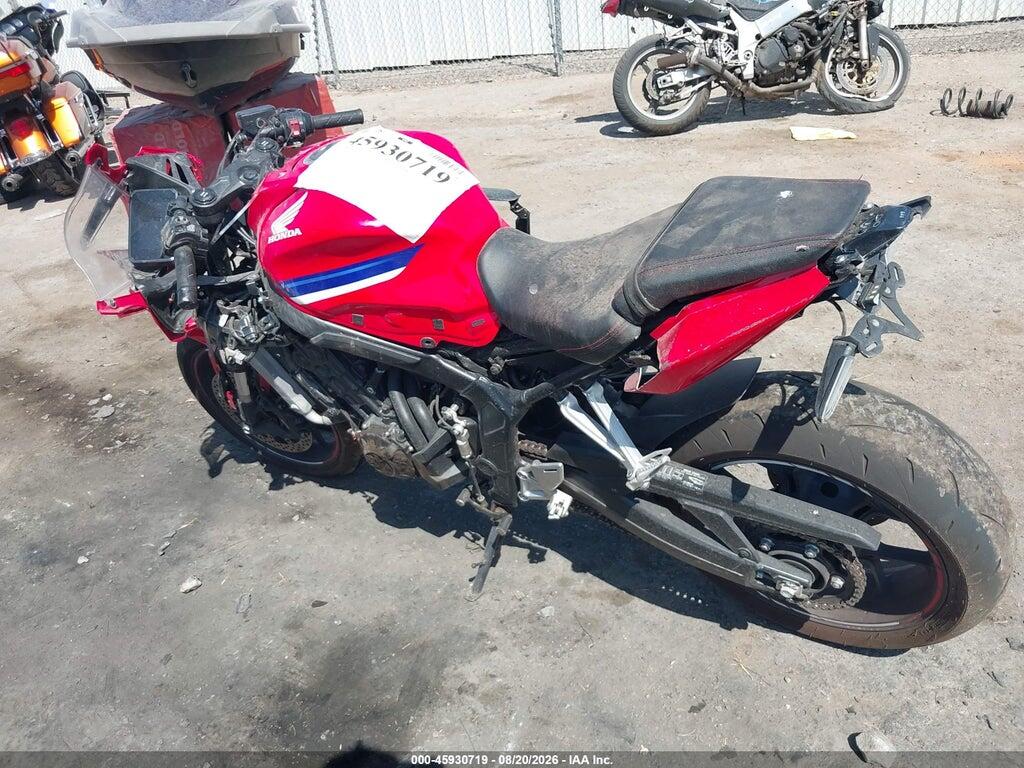 MLHRH1558T5201465 2026 HONDA CBR650 photo no. 3