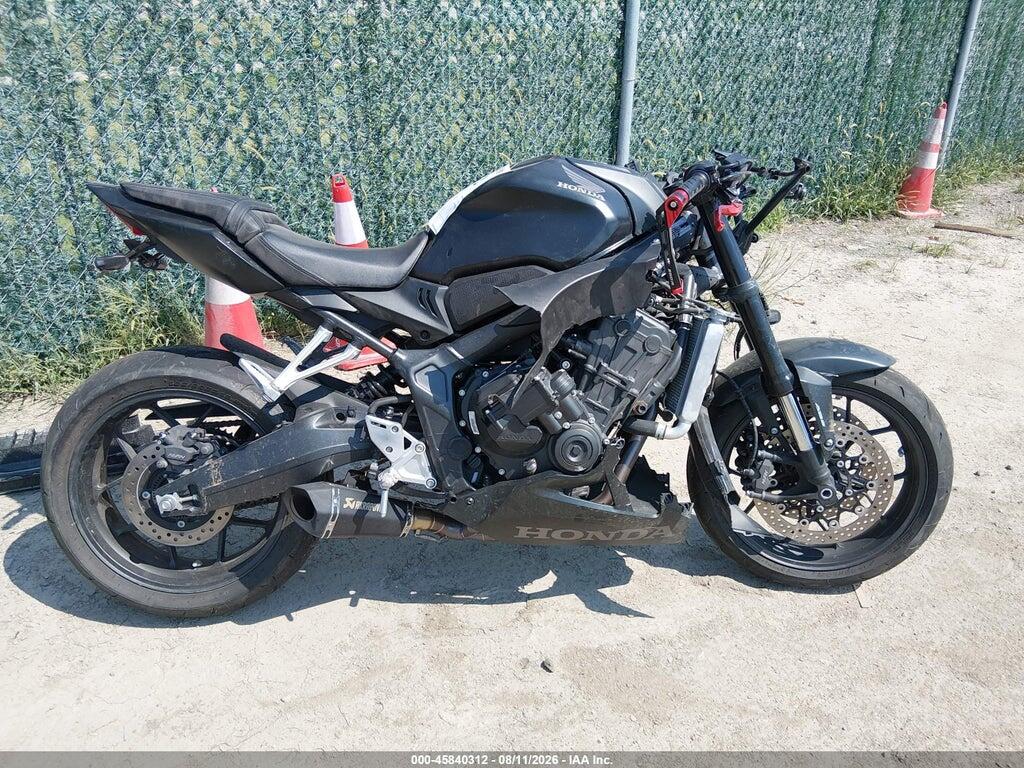 MLHRH155XT5200480 2026 HONDA CBR650 photo no. 12