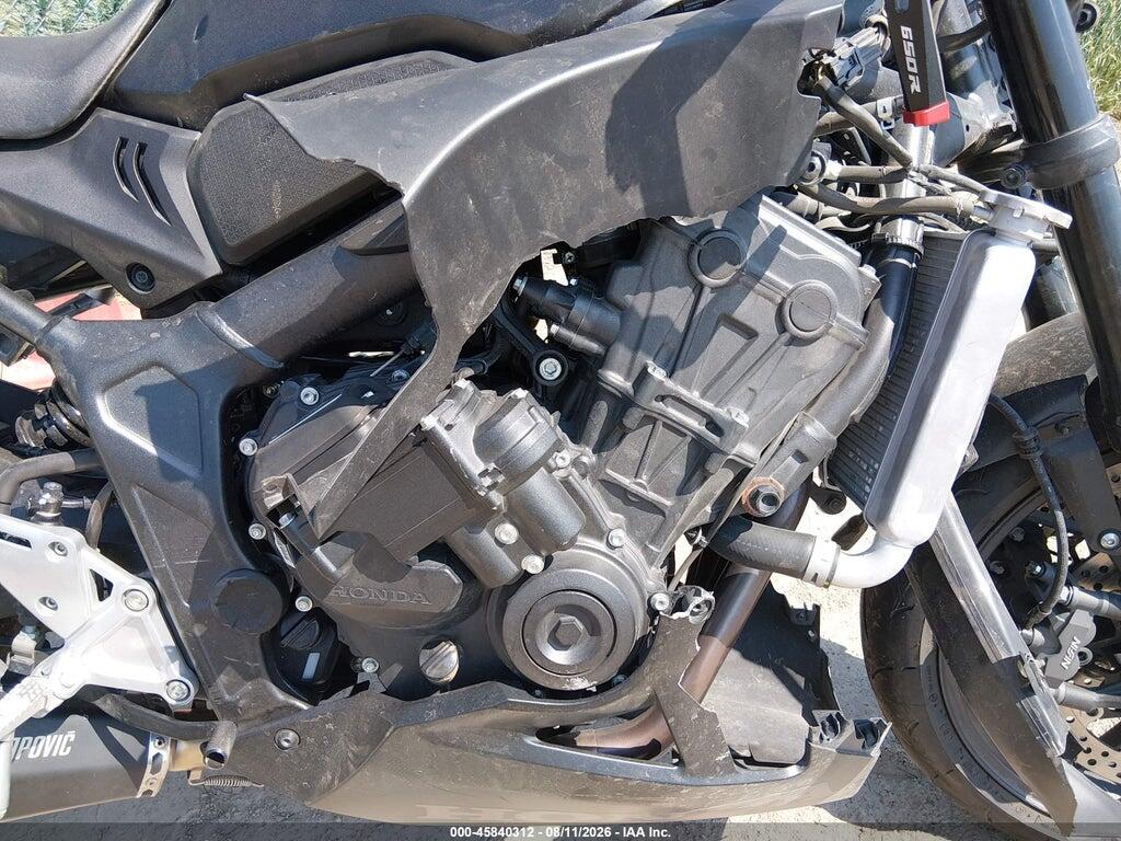 MLHRH155XT5200480 2026 HONDA CBR650 photo no. 8