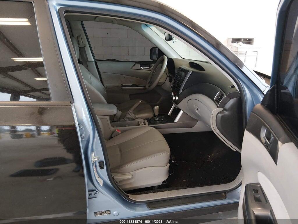 JF2SHAEC0BH747274 2011 SUBARU FORESTER photo no. 5