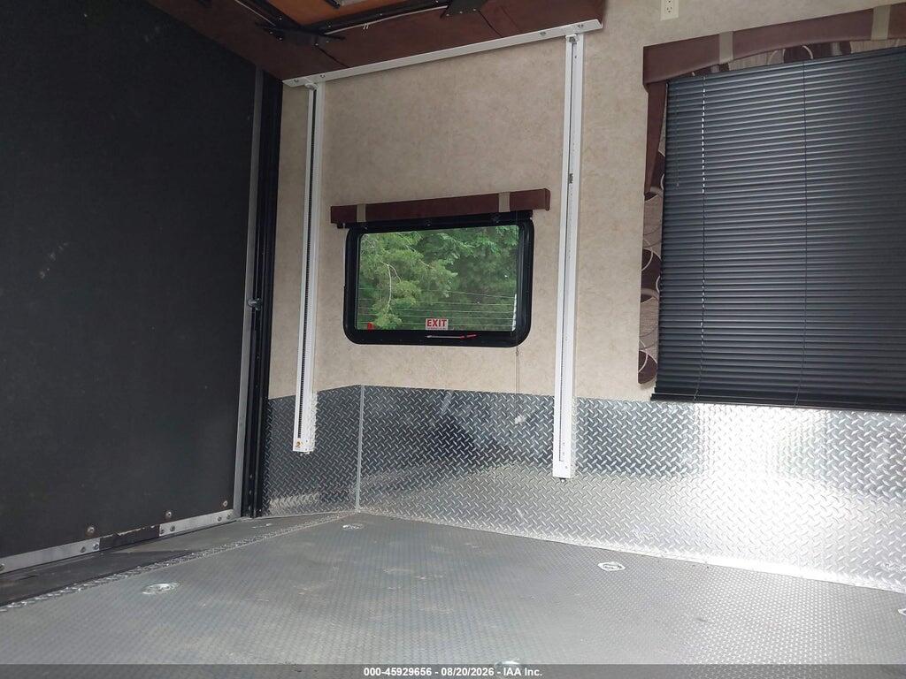 4YDF31022CF810740 2012 KEYSTONE RV OTHER photo no. 5