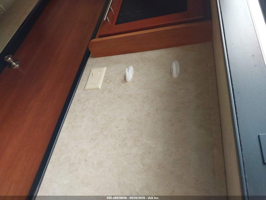 4YDF31022CF810740 2012 KEYSTONE RV OTHER photo no. 7