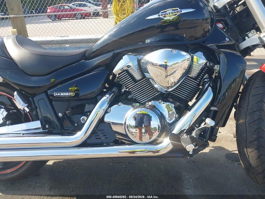 JS1VY53A6B2101089 2011 SUZUKI VZR1800 photo no. 8