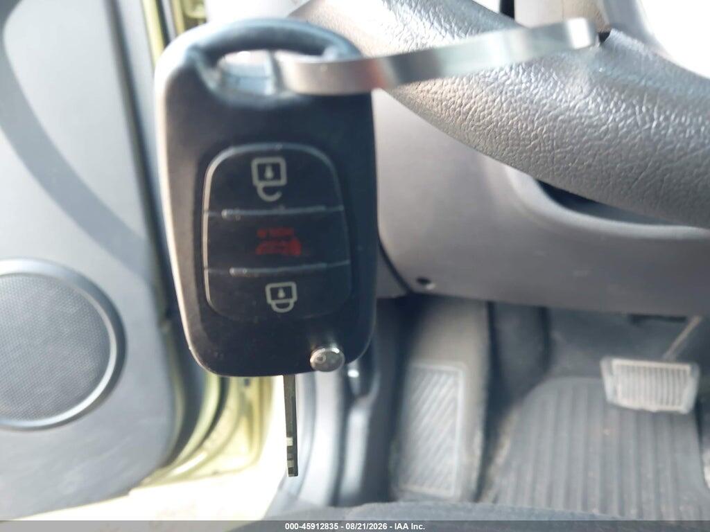 KNDJT2A52C7474108 2012 KIA SOUL photo no. 11