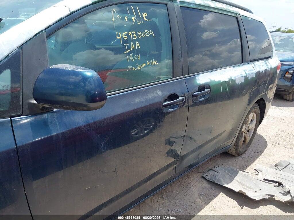 5TDKK3DC1BS080093 2011 TOYOTA SIENNA photo no. 12