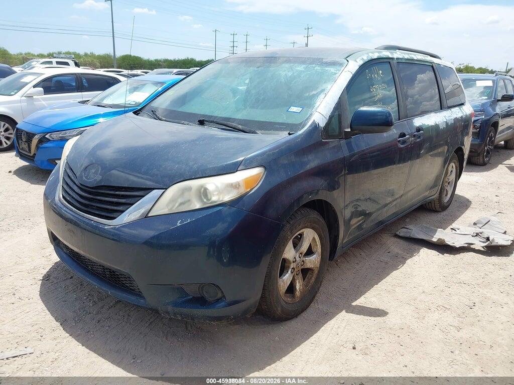 5TDKK3DC1BS080093 2011 TOYOTA SIENNA photo no. 2