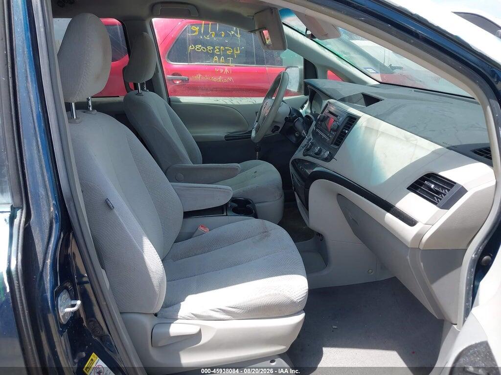 5TDKK3DC1BS080093 2011 TOYOTA SIENNA photo no. 5