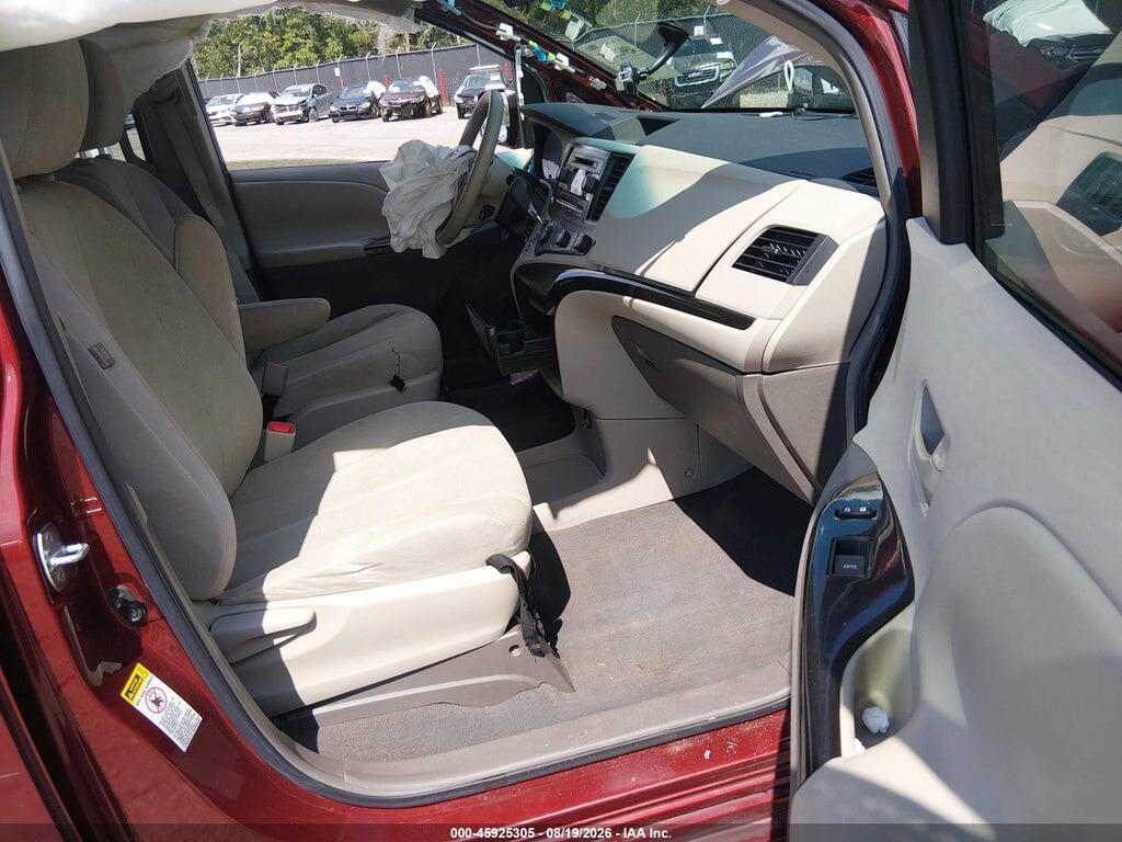 5TDKA3DC7BS002145 2011 TOYOTA SIENNA photo no. 5