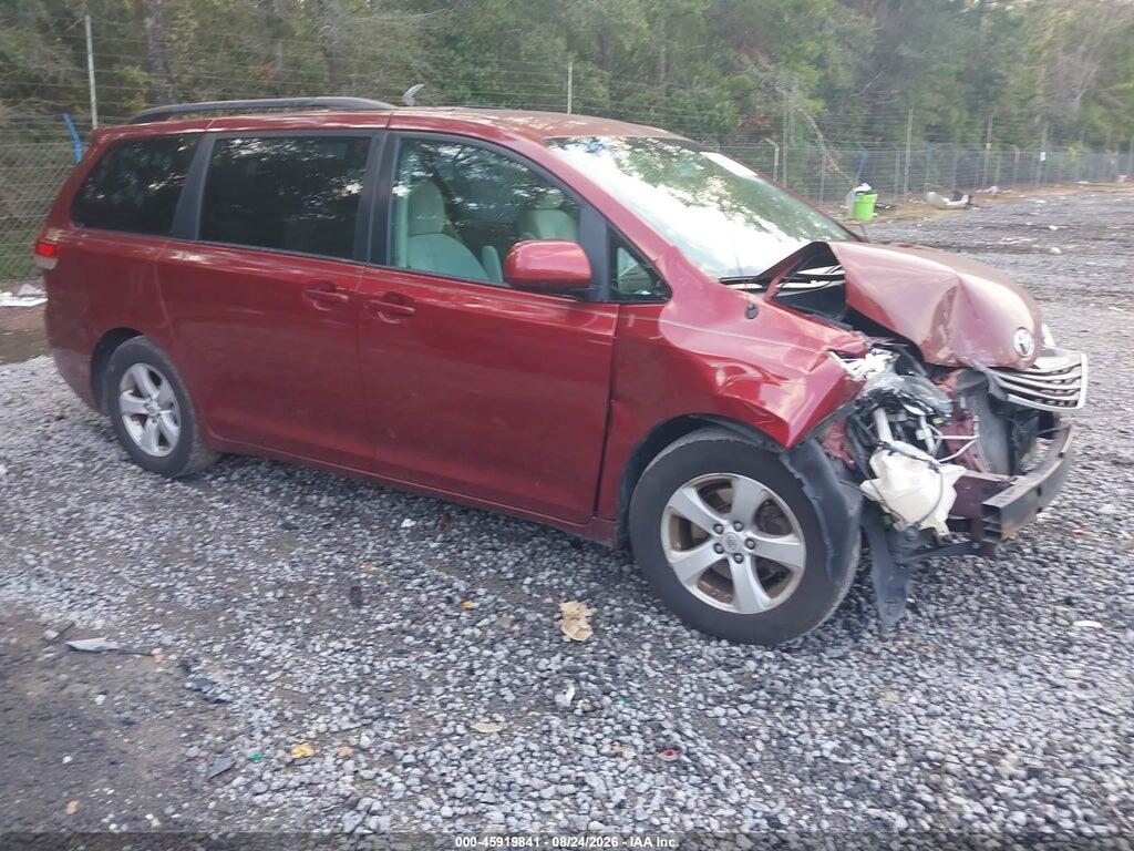 5TDKK3DC8BS158157 2011 TOYOTA SIENNA photo no. 1