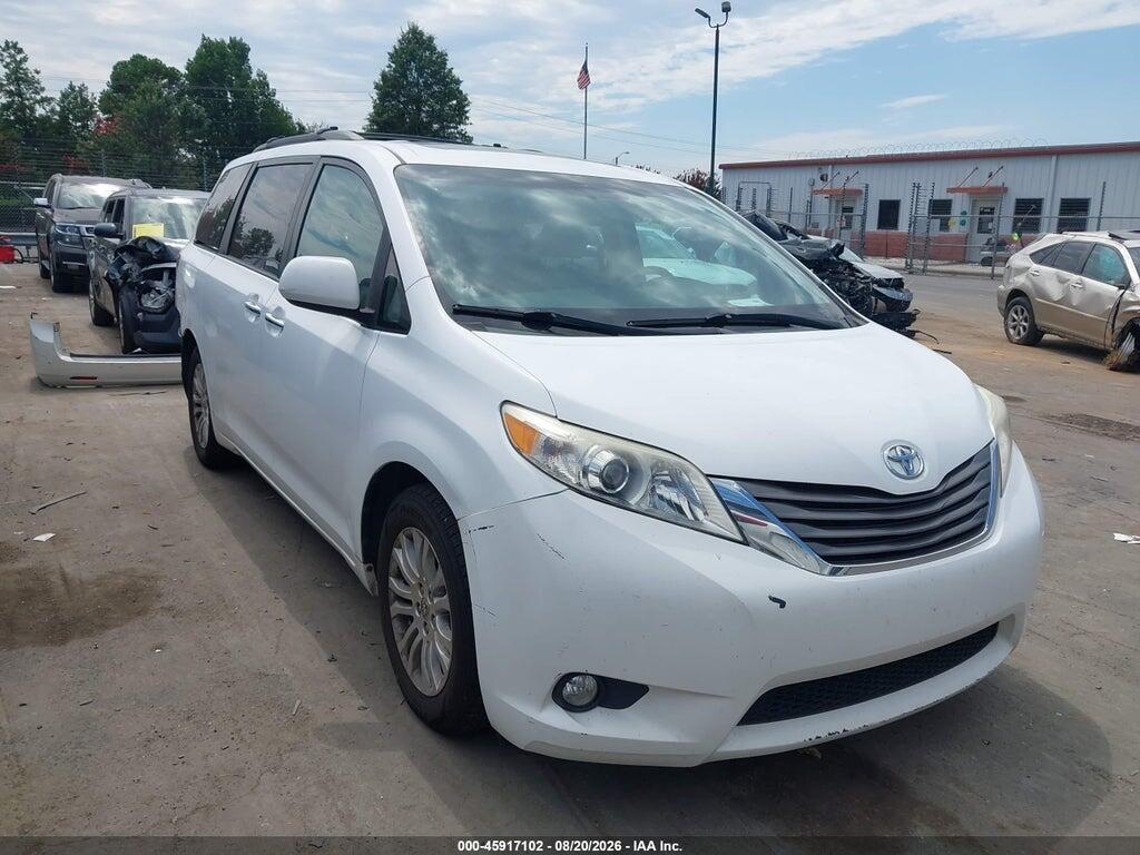 5TDYK3DCXBS157800 2011 TOYOTA SIENNA photo no. 1