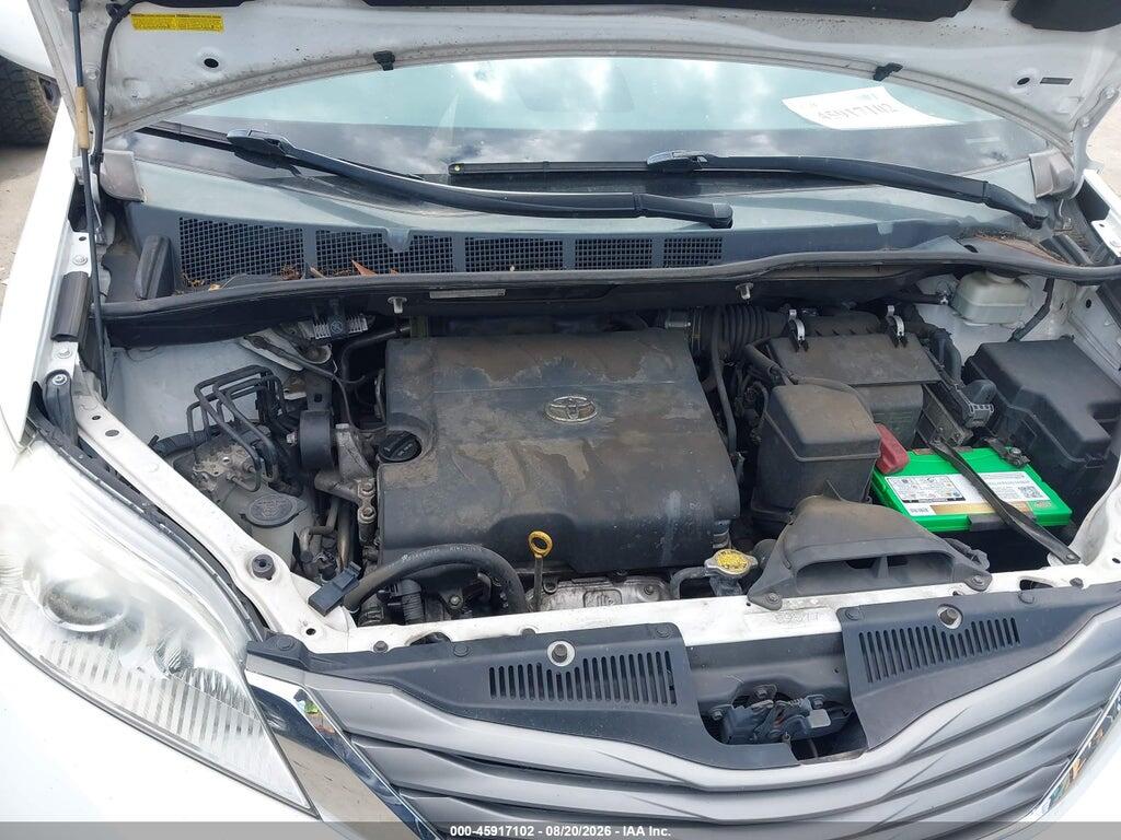5TDYK3DCXBS157800 2011 TOYOTA SIENNA photo no. 10