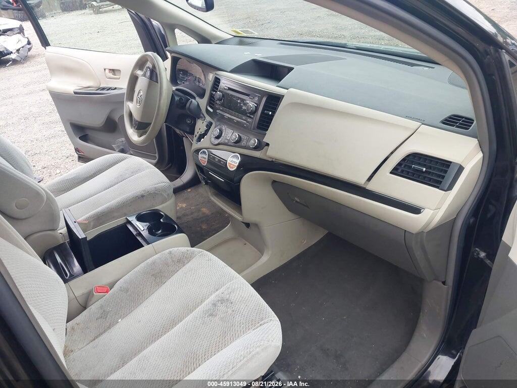 5TDKK3DC1BS007287 2011 TOYOTA SIENNA photo no. 5