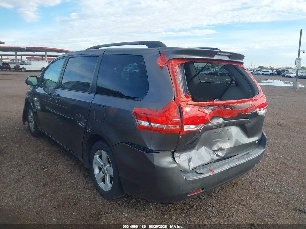 5TDKK3DC5BS005395 2011 TOYOTA SIENNA photo no. 3