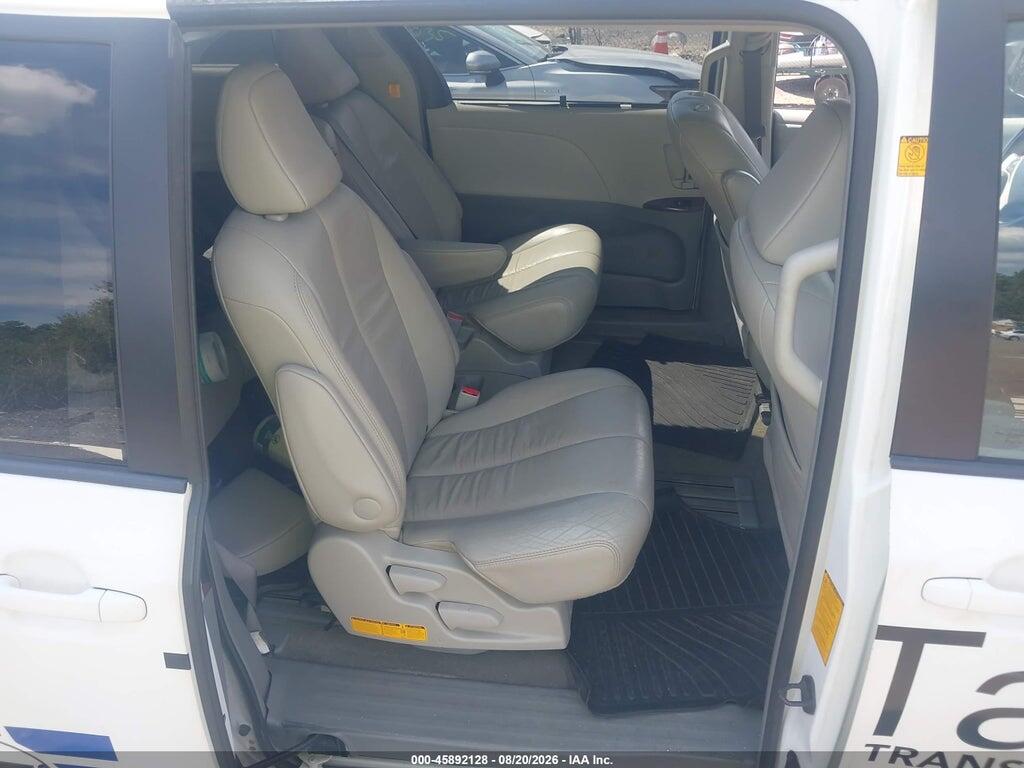 5TDYK3DC0BS132288 2011 TOYOTA SIENNA photo no. 8