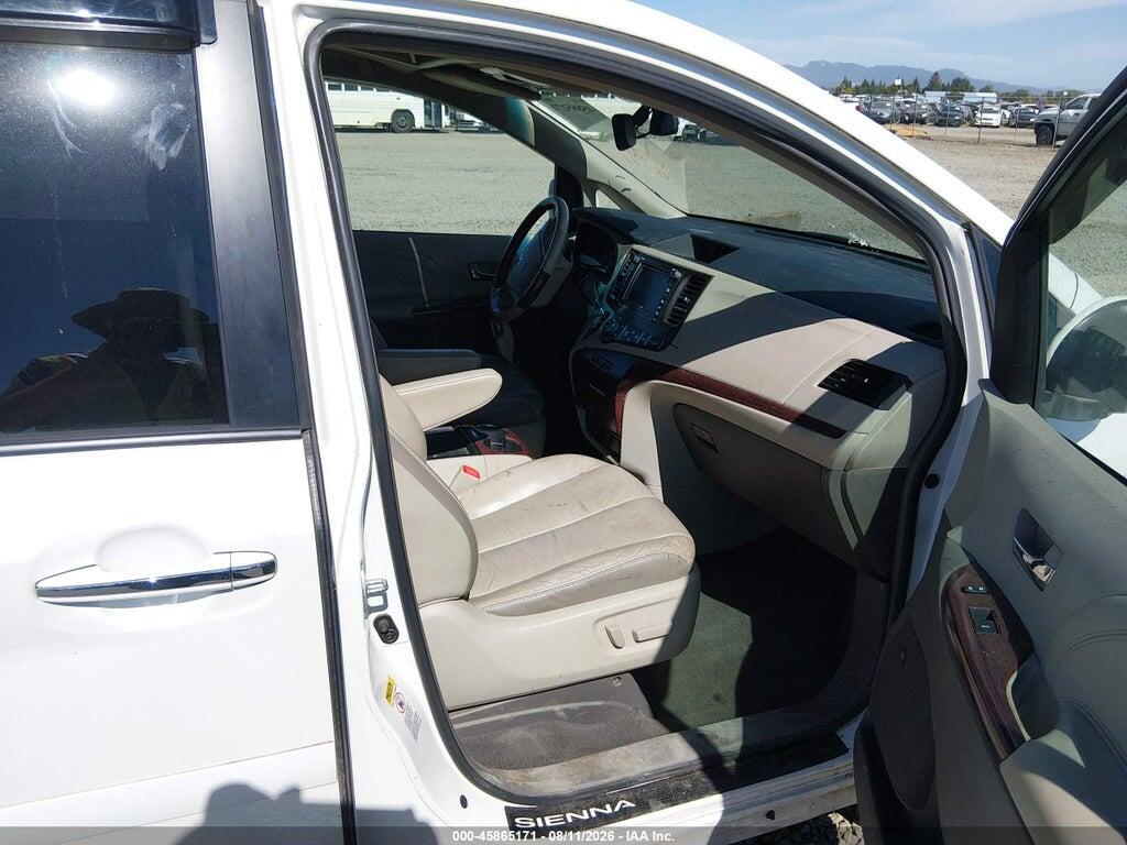 5TDYK3DC6BS086644 2011 TOYOTA SIENNA photo no. 5