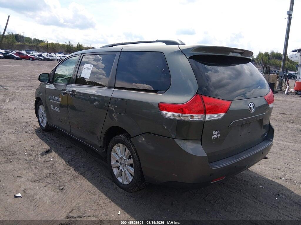 5TDJK3DC8BS020422 2011 TOYOTA SIENNA photo no. 3